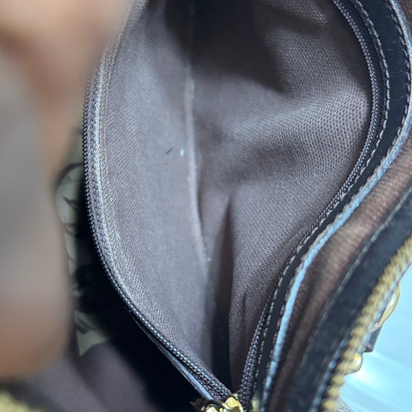 MCM Chocolate Leather Boston - Picture 6 of 14